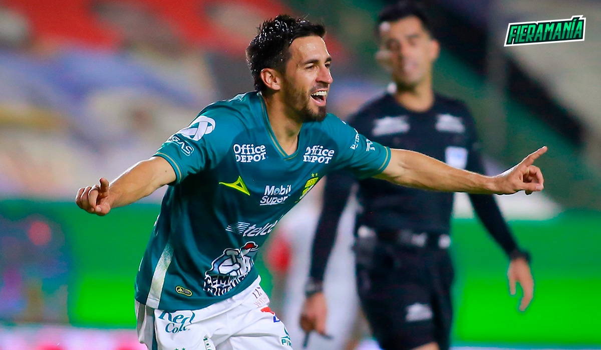 fernando navarro club leon
