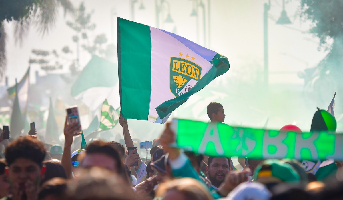 bandera club leon