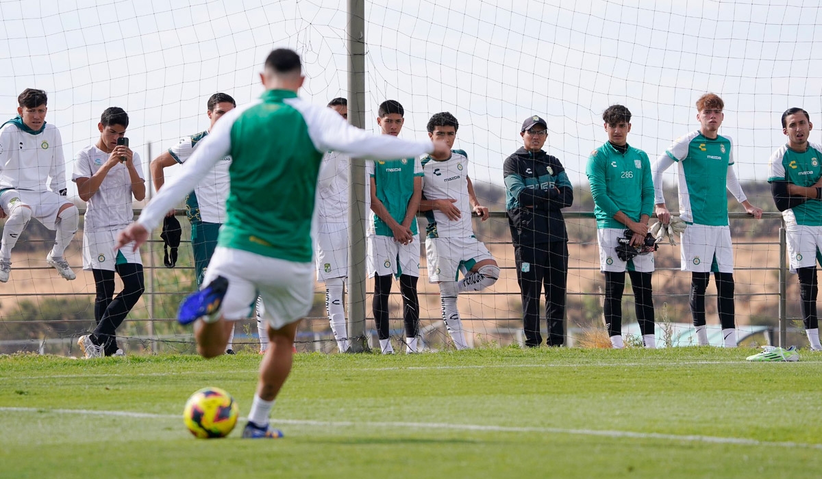 james rodriguez juveniles club leon