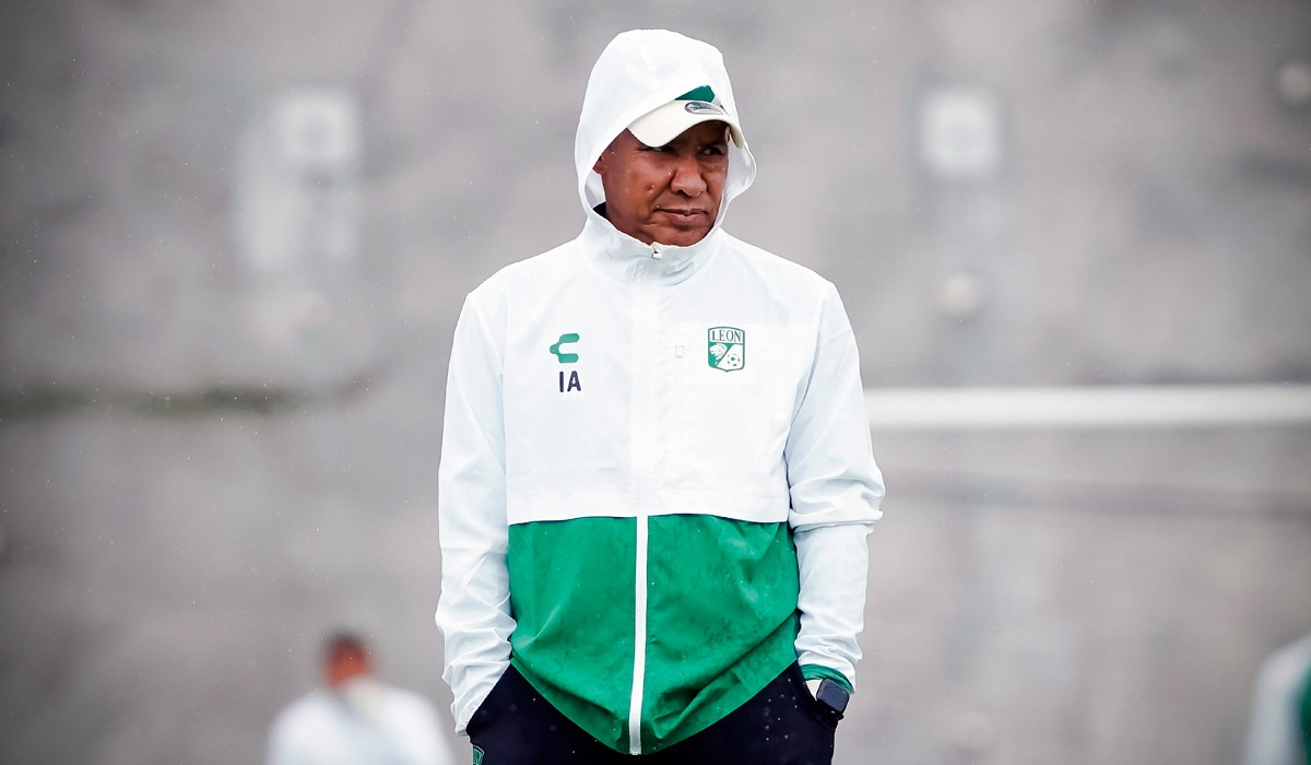 club leon nacho ambriz