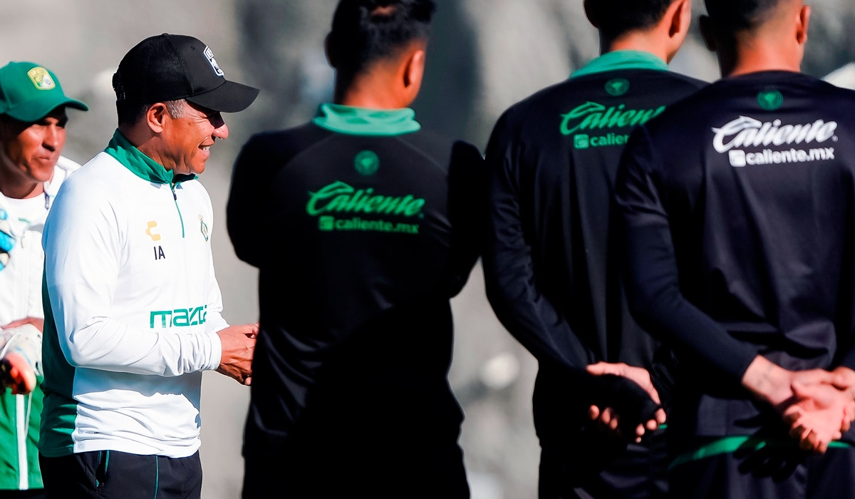 club leon nacho ambriz